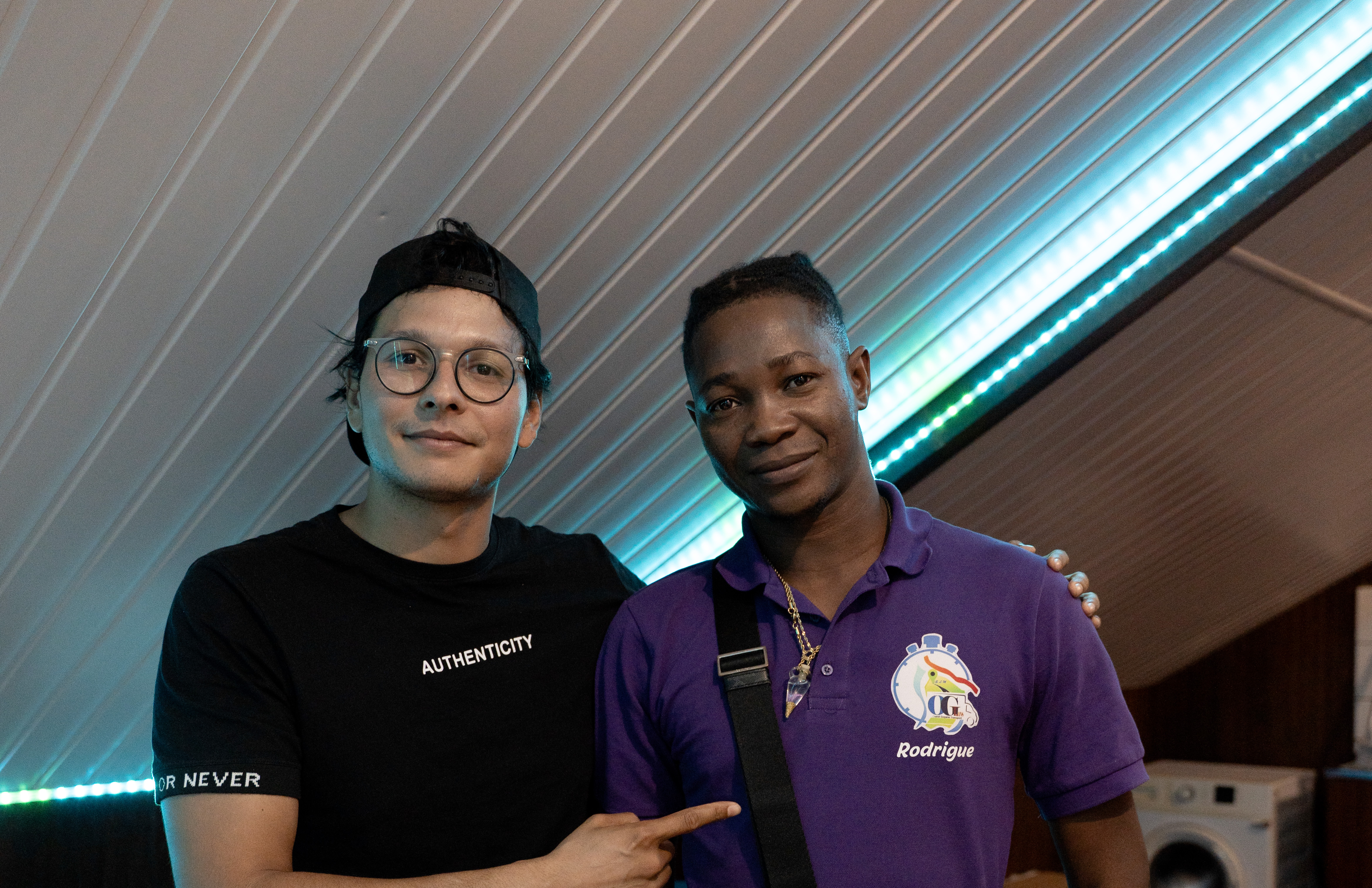 Accompagnement digital & stratégie réseaux sociaux – Ouest Guyane Transport à Saint-Laurent